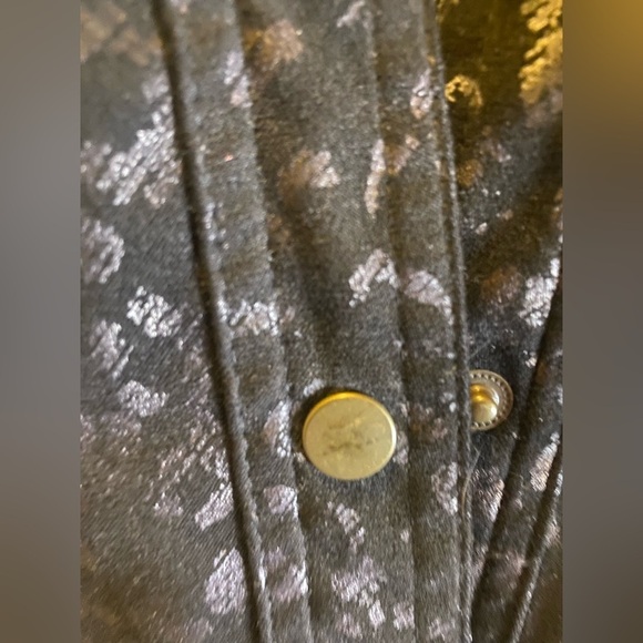 JM Collections Top - Picture 5 of 13